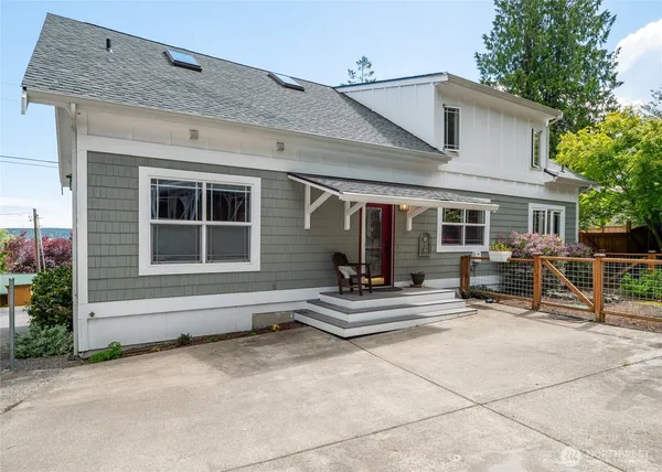 $1,000,000 | 3530 West Sequim Bay Road, Sequim, WA 98382