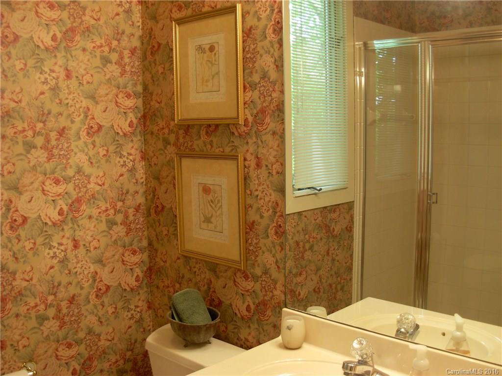 157 Round Top Mountain Road Sapphire, NC 28774 - Photo 14 of 24 Gallery Image 14