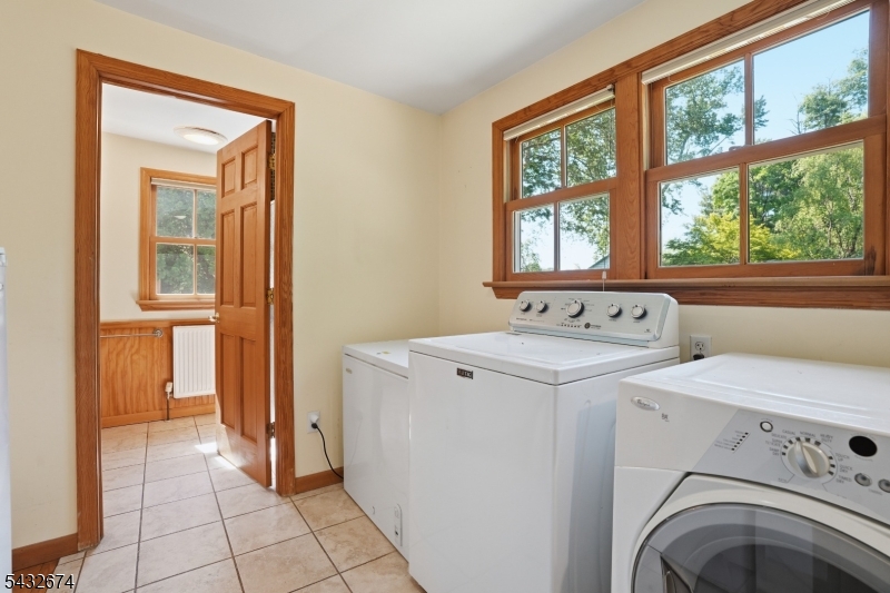 415 Village Road East West Windsor, NJ 08550 - Photo 12 of 33