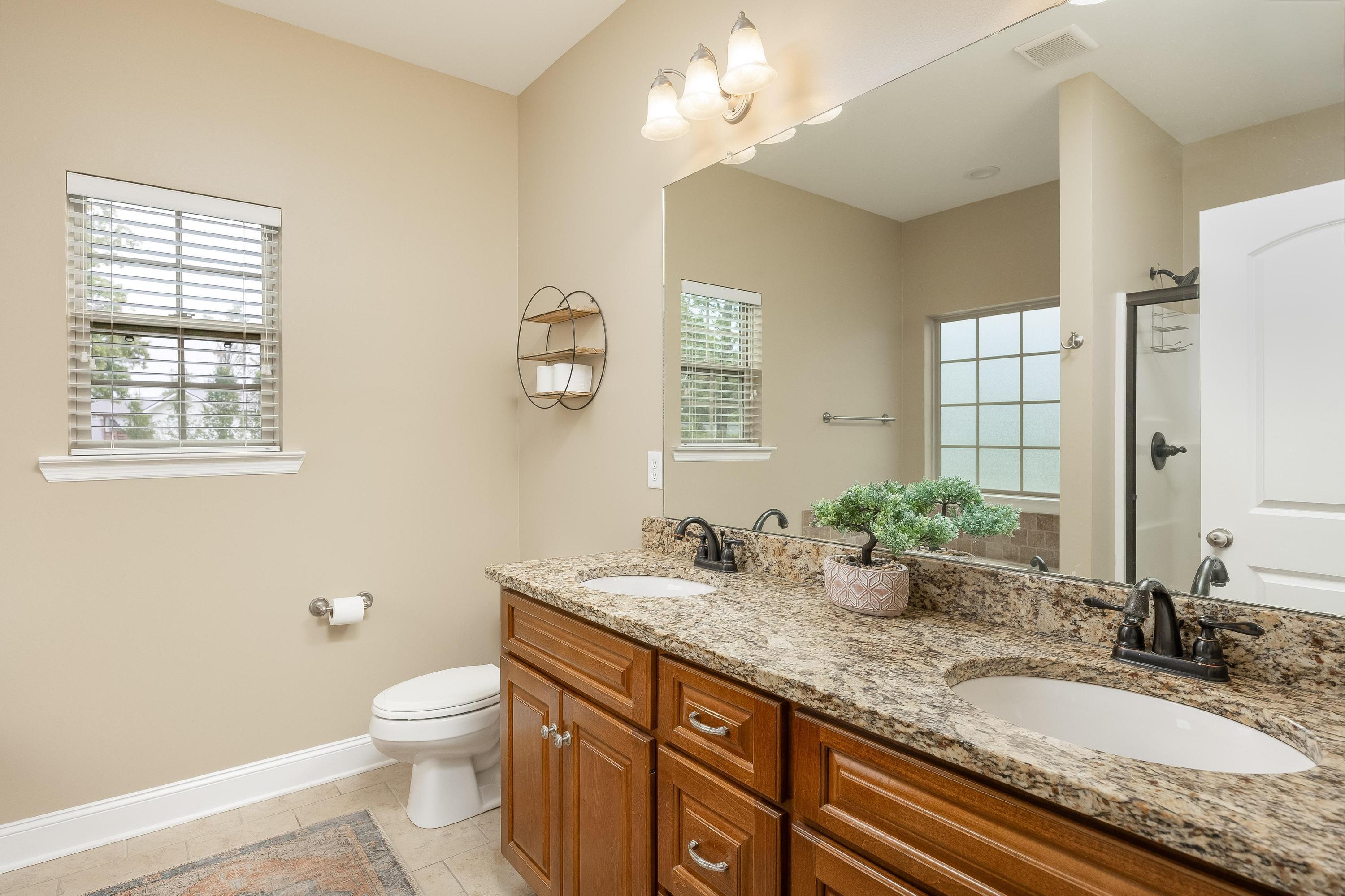 8671 Blanche Road Ooltewah, TN 37363 - Photo 21 of 39 Primary Bathroom