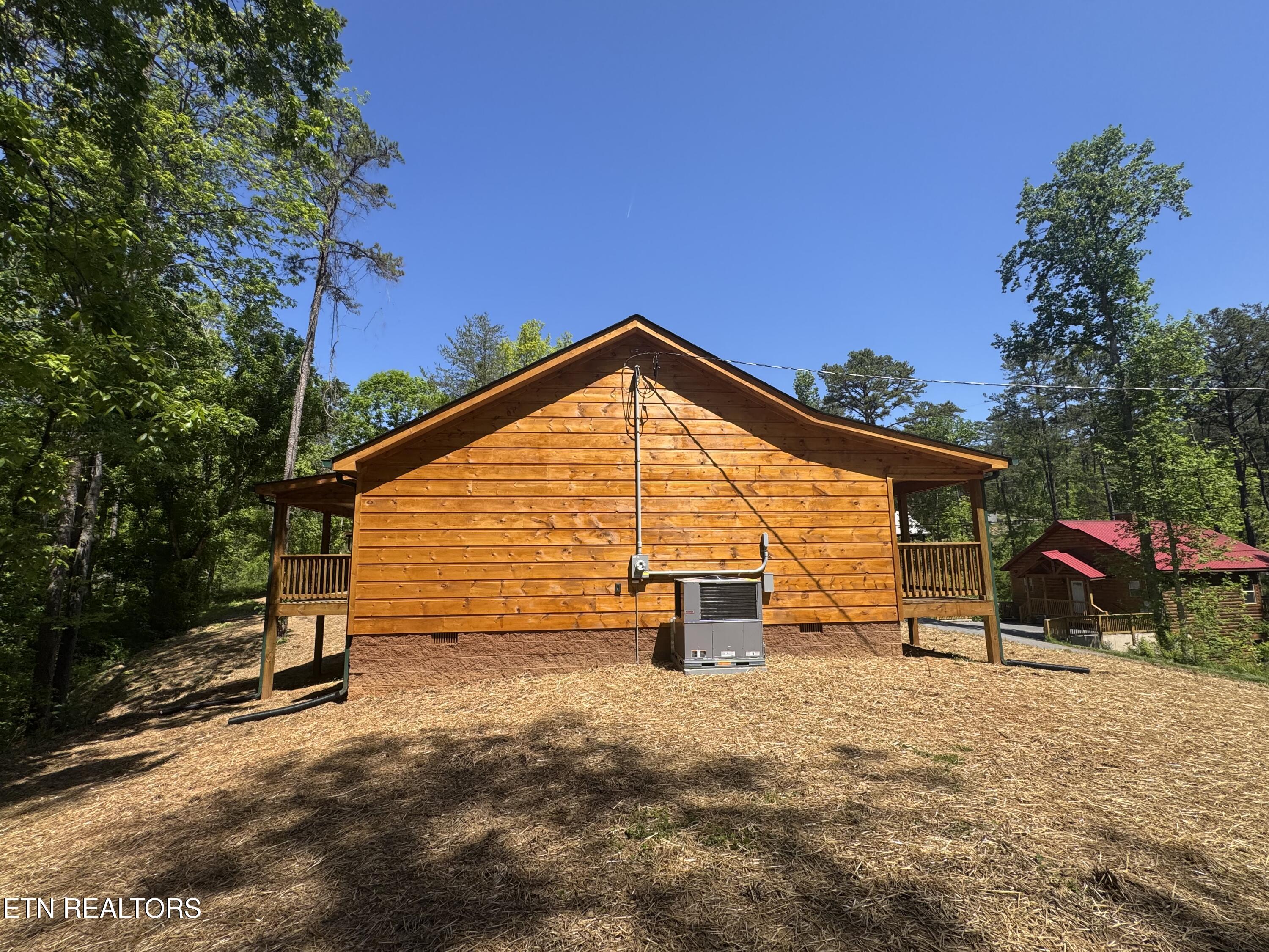 4002 Wears Cove Road Sevierville, TN 37862 - Photo 5 of 26 IMG_4410