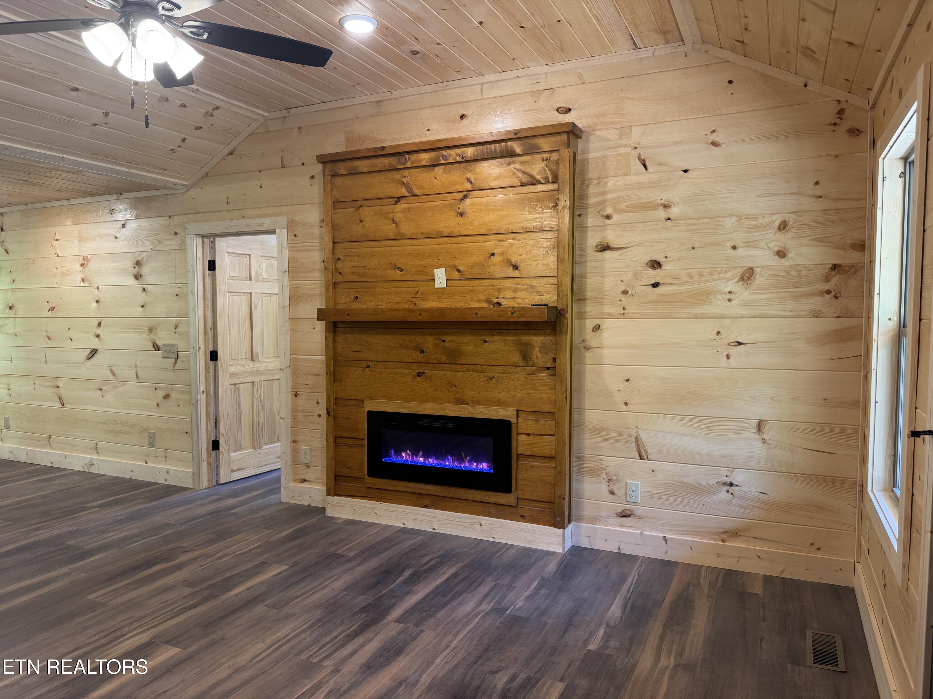 4002 Wears Cove Road Sevierville, TN 37862 - Photo 7 of 26 IMG_4413