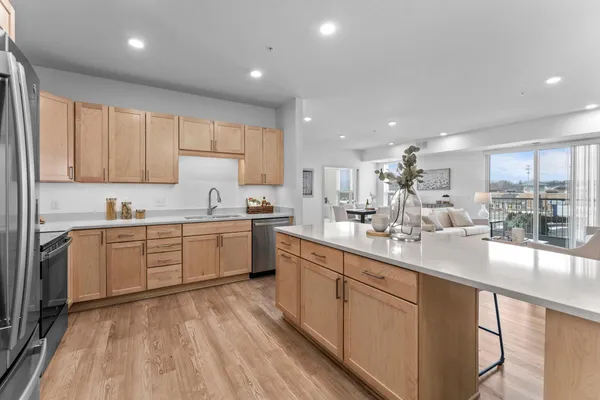 $441,237 | 2350 Harbor Place, Unit 309, Mound, MN 55364