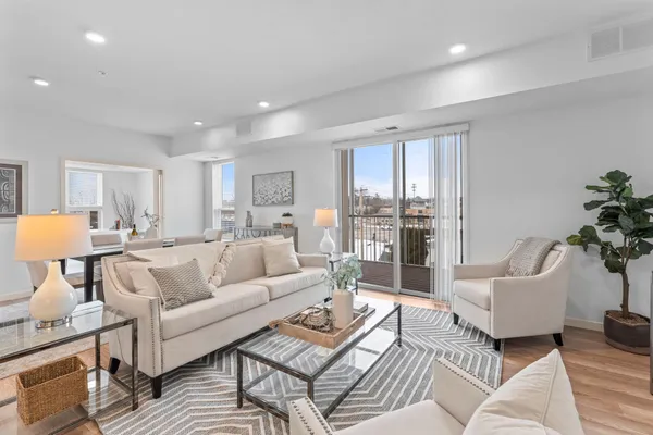 $441,237 | 2350 Harbor Place, Unit 309, Mound, MN 55364