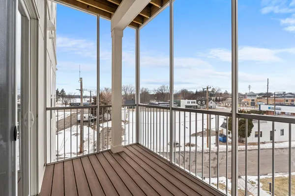 $441,237 | 2350 Harbor Place, Unit 309, Mound, MN 55364