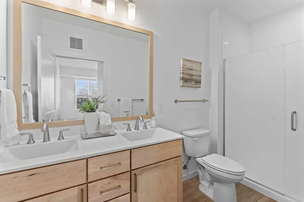 $441,237 | 2350 Harbor Place, Unit 309, Mound, MN 55364