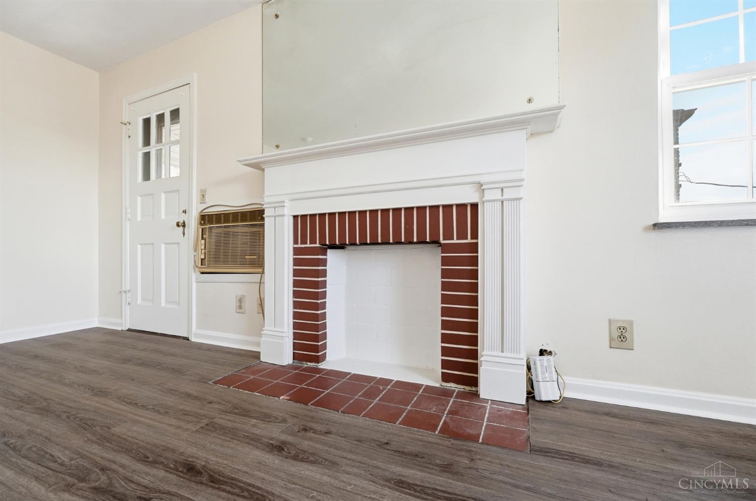 5214 Sidney Road Cincinnati, OH 45238 - Photo 12 of 39