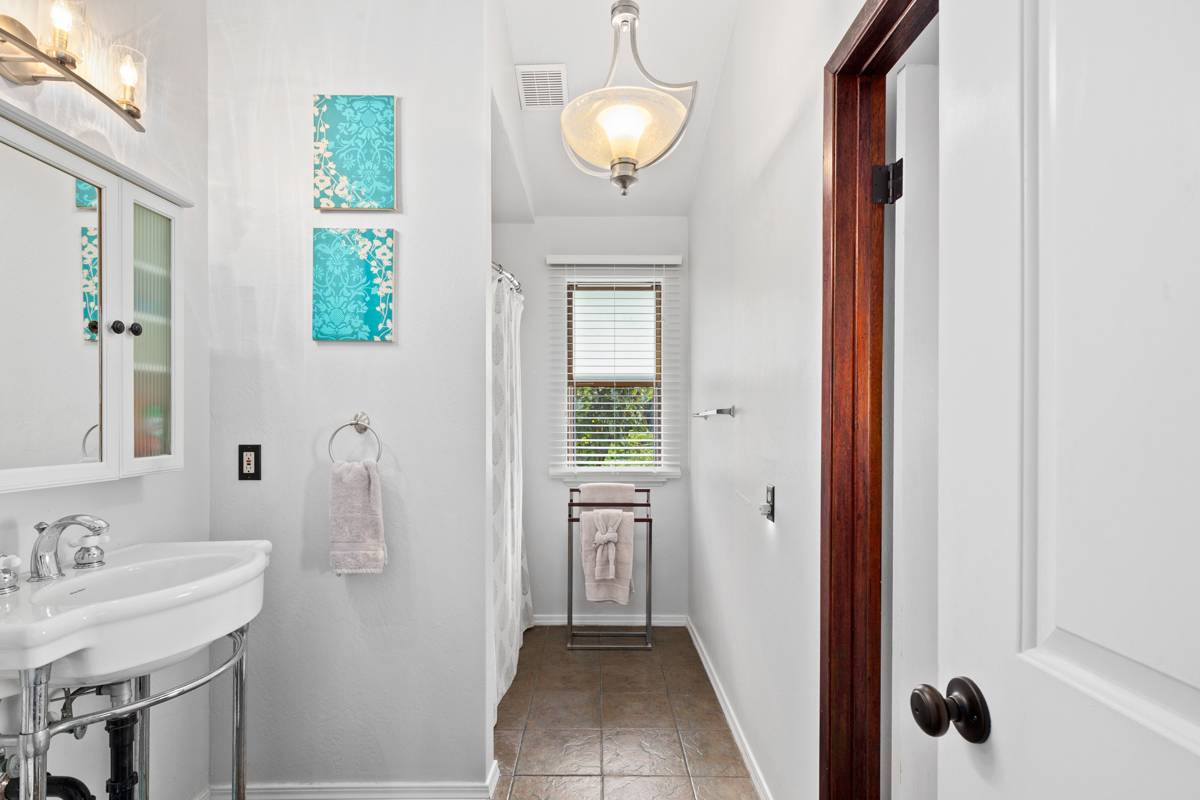87-3207 Datura Road Captain Cook, HI 96704 - Photo 16 of 24 Gallery Image 16