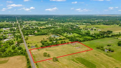 a view of a outdoor space