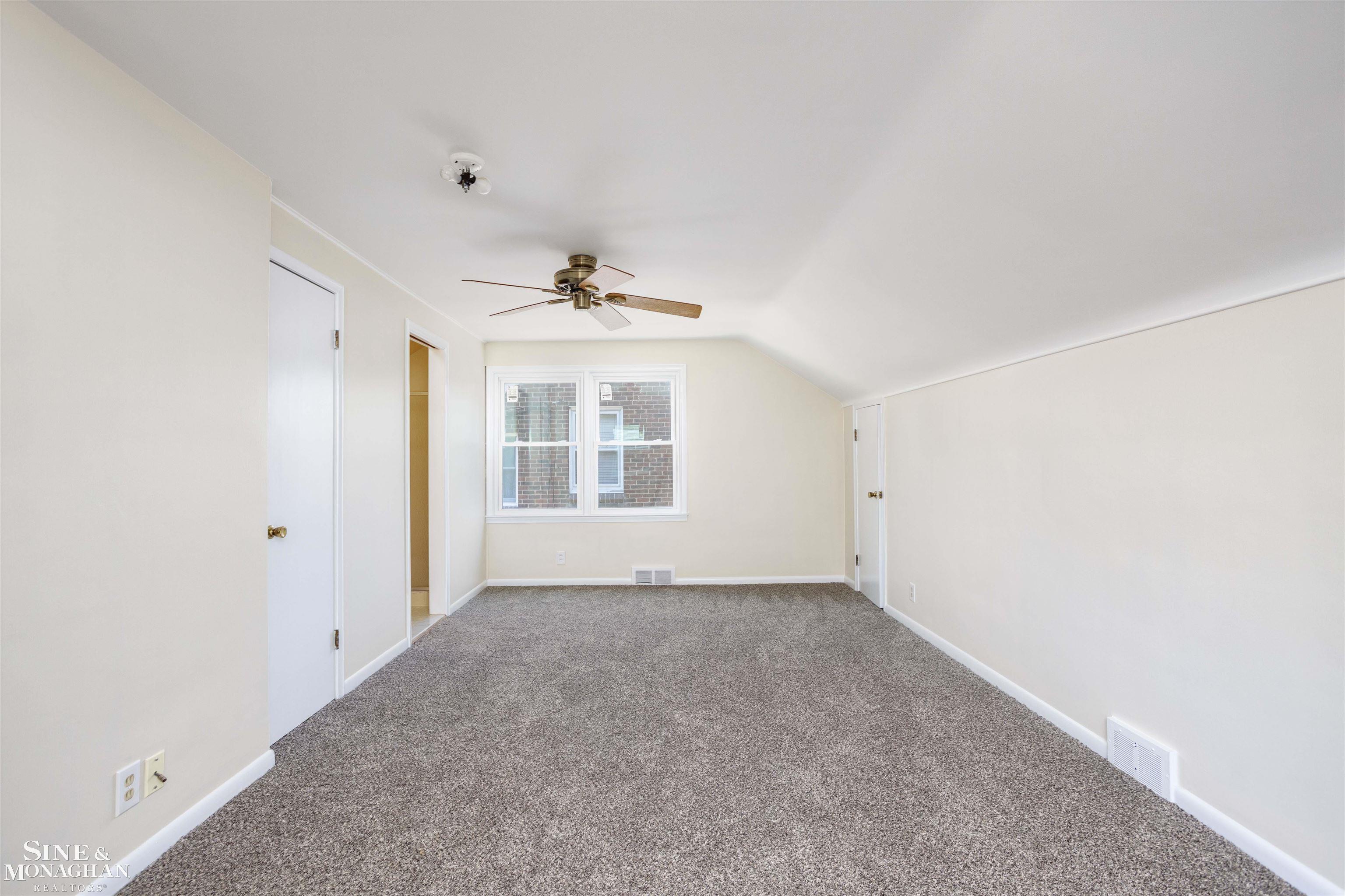 377 Ridgemont Road Grosse Pointe Farms, MI 48236 - Photo 17 of 36