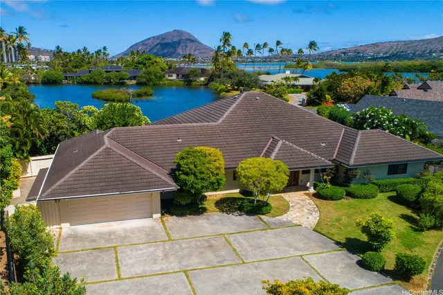 $4,999,000 | 5949 Kalanianaʻole Highway, Unit A, Honolulu, HI 96821