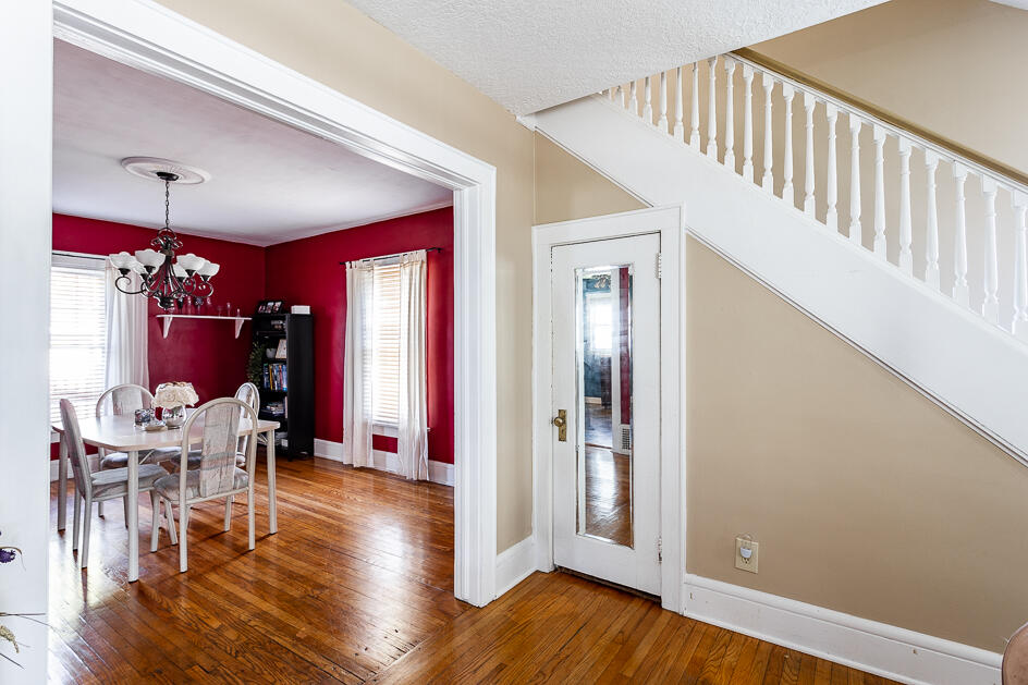 114 South Wisner Street Jackson, MI 49203 - Photo 4 of 27 0N0A9576