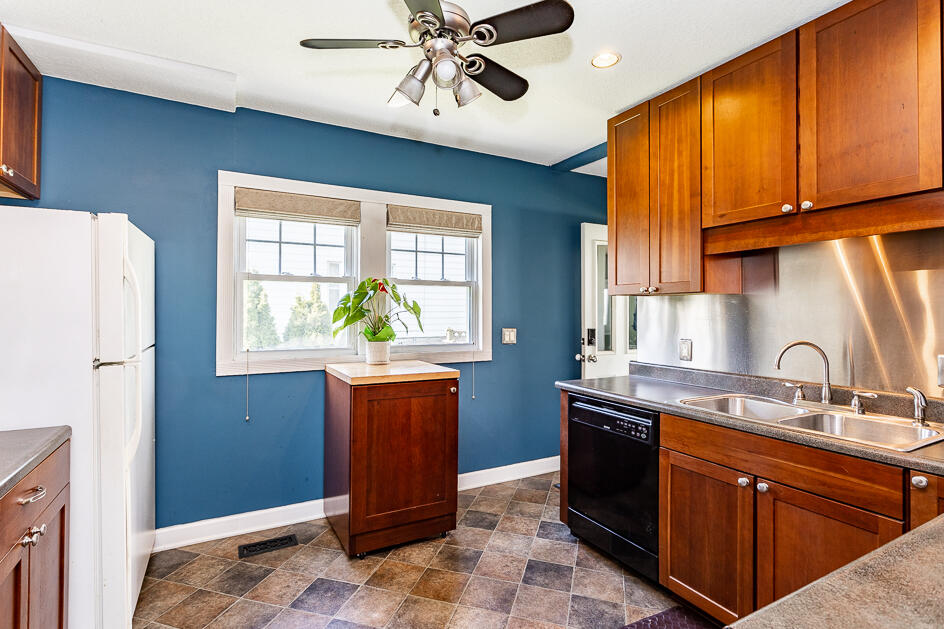 114 South Wisner Street Jackson, MI 49203 - Photo 8 of 27 0N0A9564-HDR