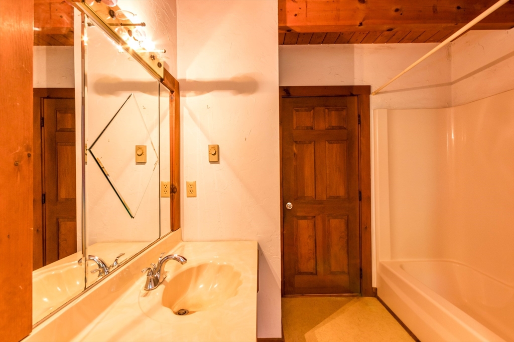 110 Red Brook Road Falmouth, MA 02536 - Photo 13 of 25 Gallery Image 13