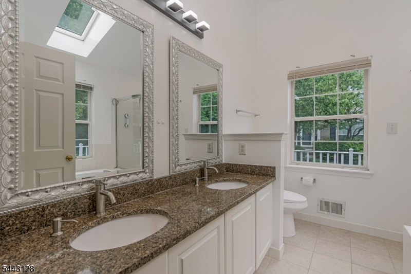 262 Marcia Way Bridgewater, NJ 08807 - Photo 19 of 40