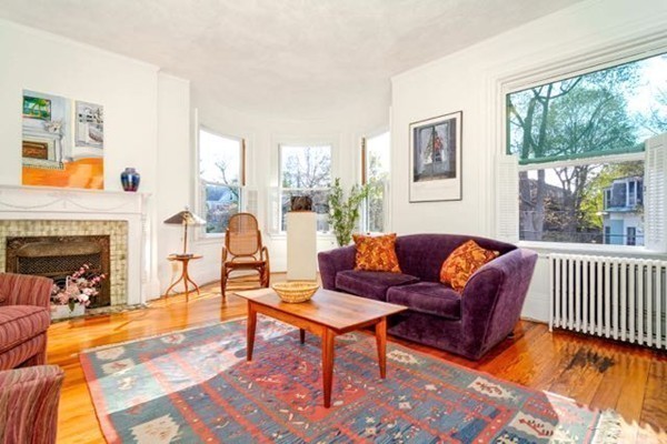 93 Perry Street, Unit 4 Brookline, MA 02446 - Photo 6 of 27 Gallery Image 6
