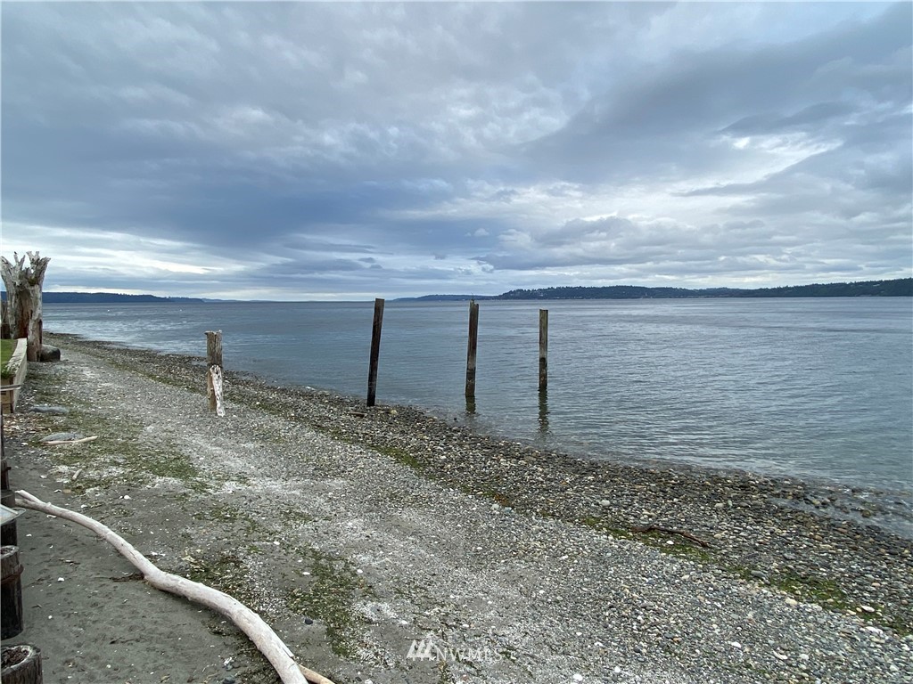 4252 Southwest Luana Beach Road Vashon, WA 98070 - Photo 6 of 9