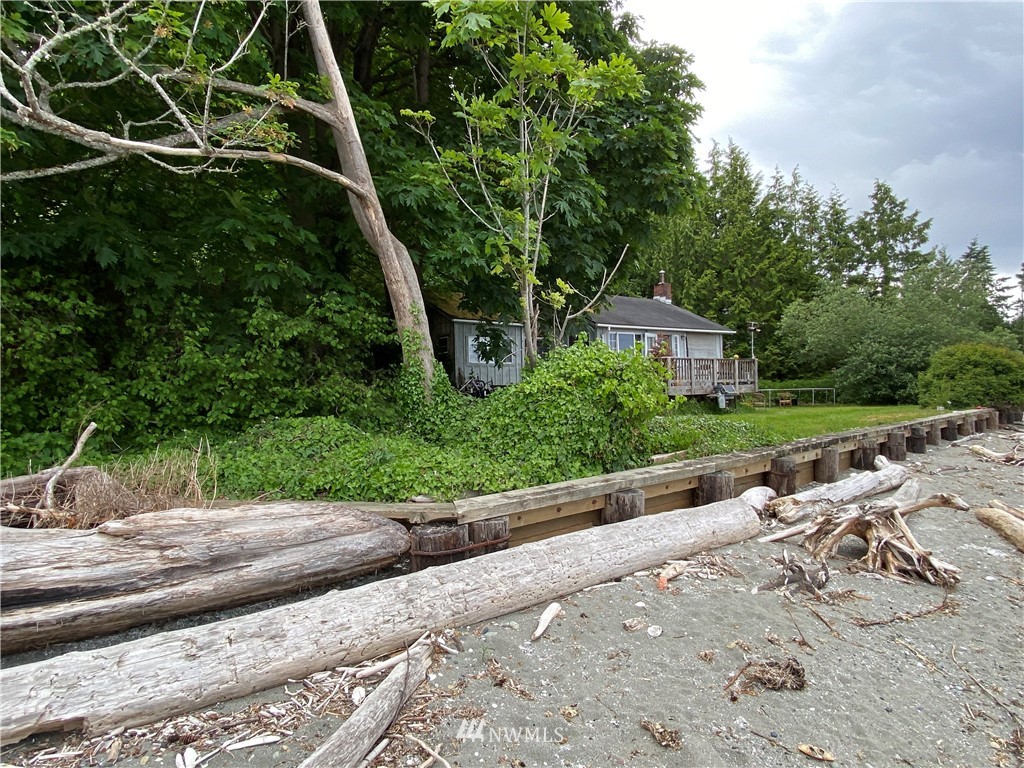 4252 Southwest Luana Beach Road Vashon, WA 98070 - Photo 7 of 9