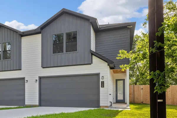 $1,975 | 518 Clinton Street, Unit A, Conroe, TX 77301