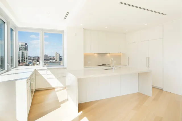 $13,500,000 | 212 West 72nd Street, Unit PHS | Upper West Side