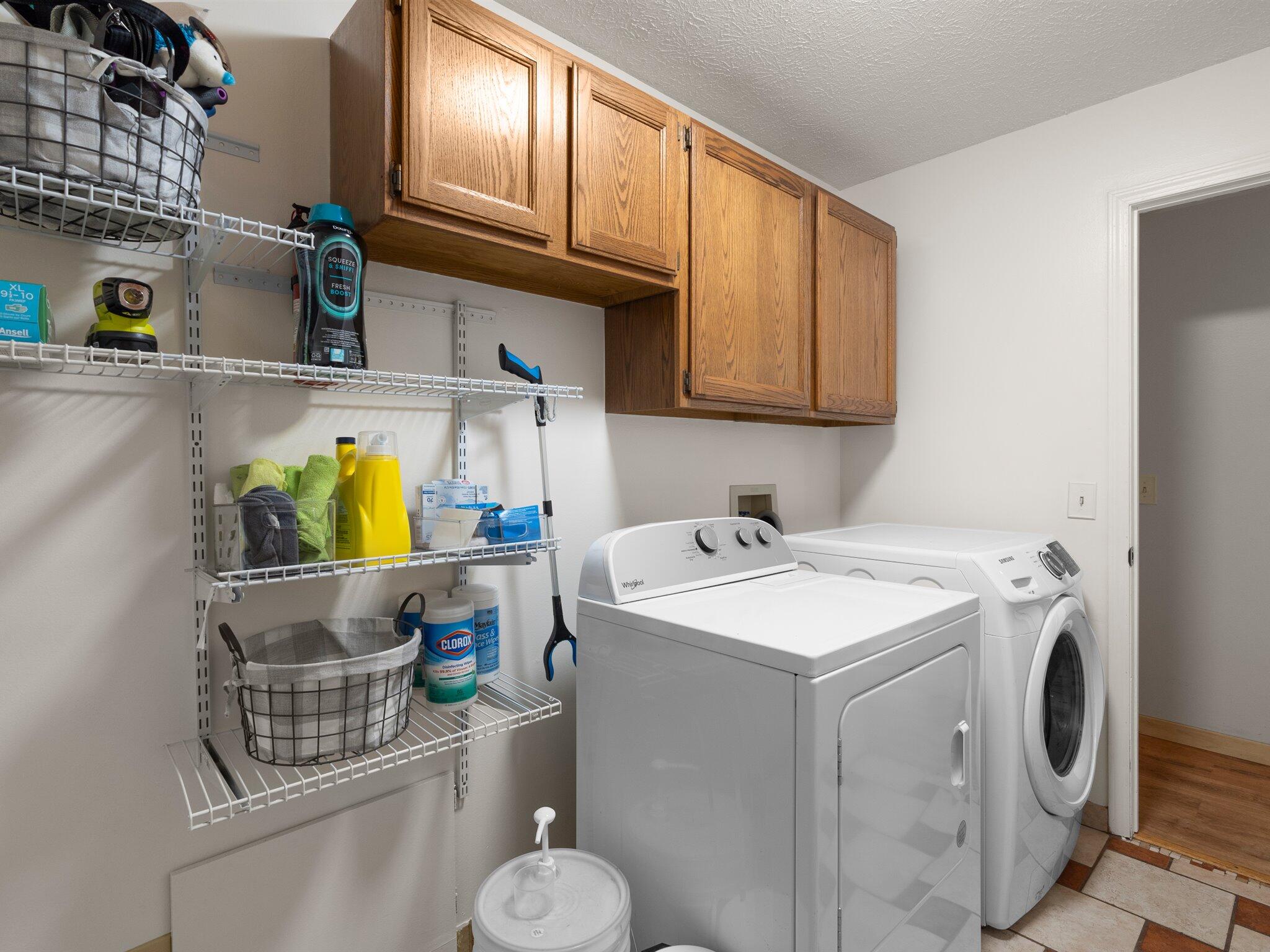 893 Pearson Road Chesterton, IN 46304 - Photo 21 of 30 a utility room with dryer and washer