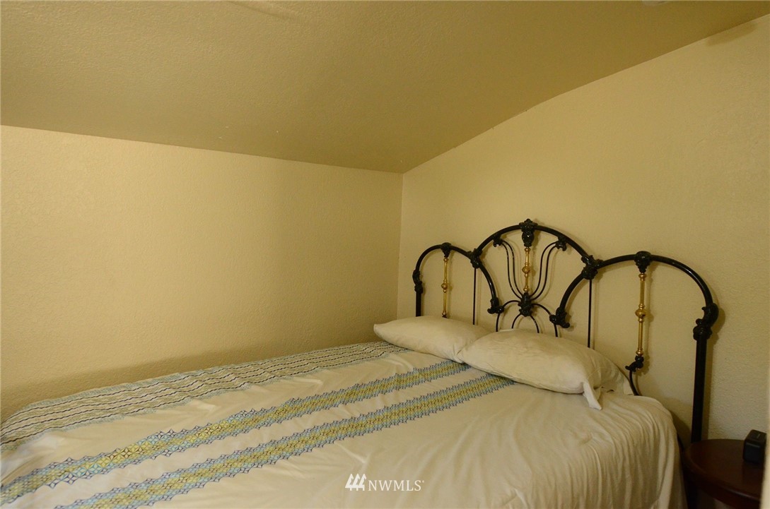 24329 Wicker Road Sedro-Woolley, WA 98284 - Photo 14 of 16 Gallery Image 14