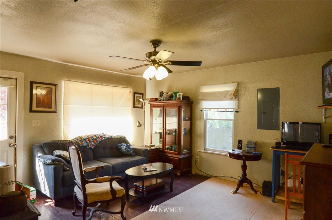24329 Wicker Road Sedro-Woolley, WA 98284 - Photo 10 of 16 Gallery Image 10