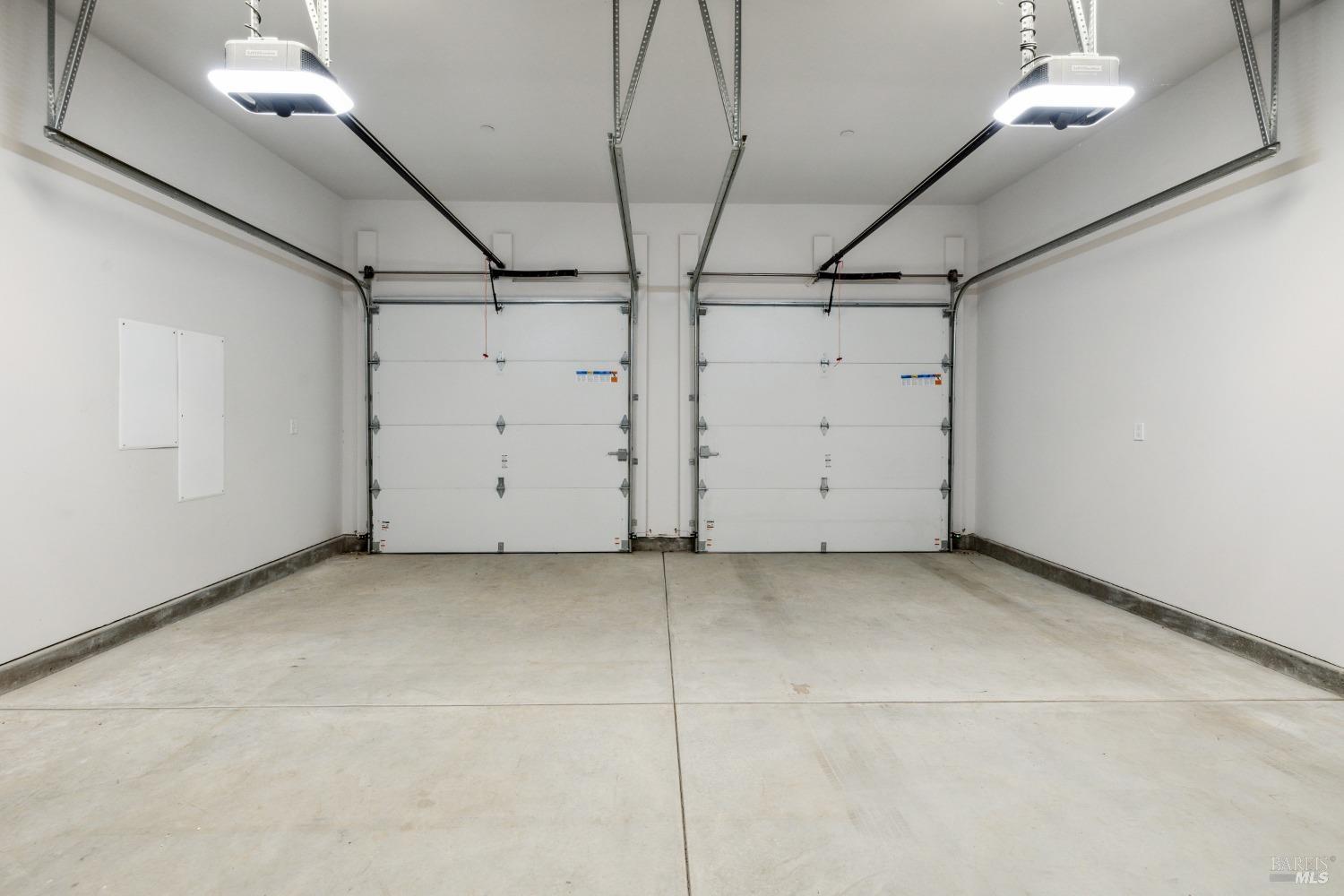 210 East Sumac Court Healdsburg, CA 95448 - Photo 28 of 32 a view of a garage