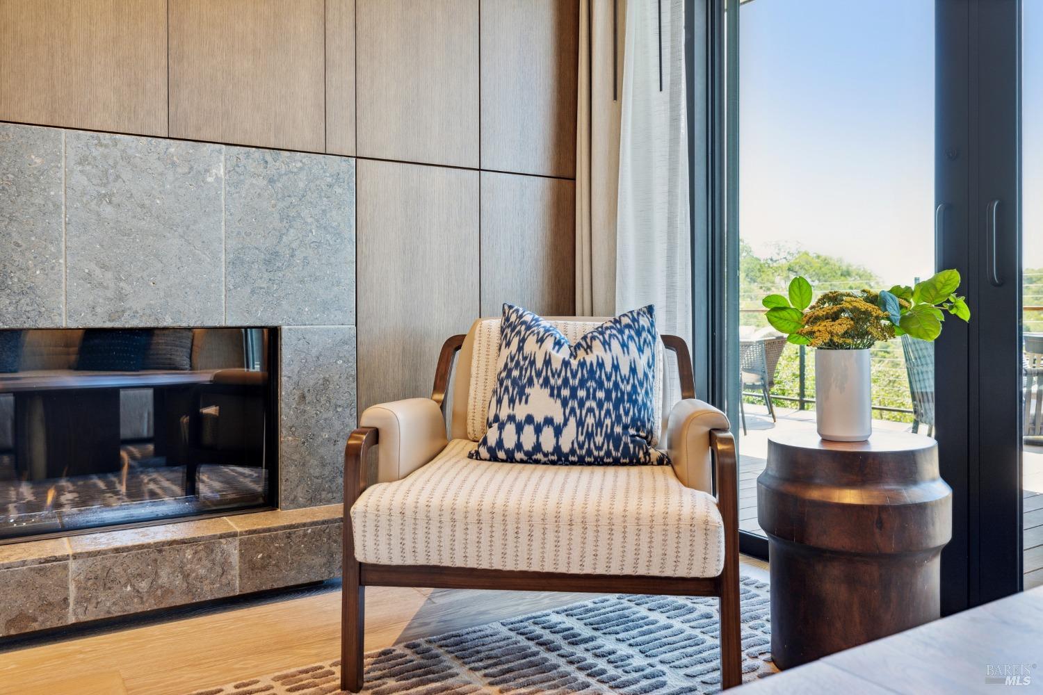 210 East Sumac Court Healdsburg, CA 95448 - Photo 10 of 32 a living room with furniture and a potted plant