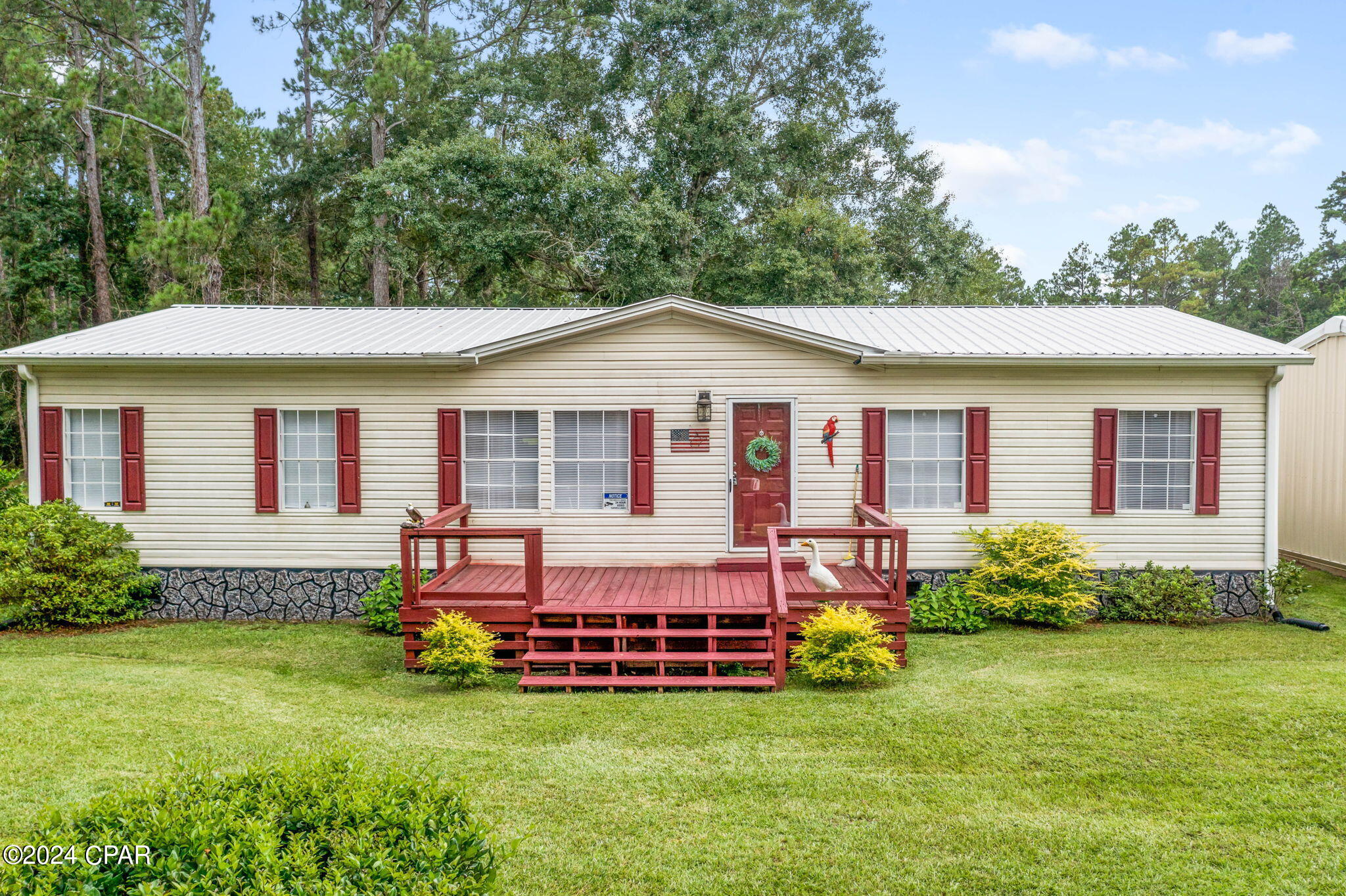 135 Benchoff Road Graceville, FL 32440 - Photo 2 of 33