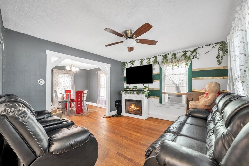 48 Schley Street Springfield, MA 01109 - Photo 15 of 41