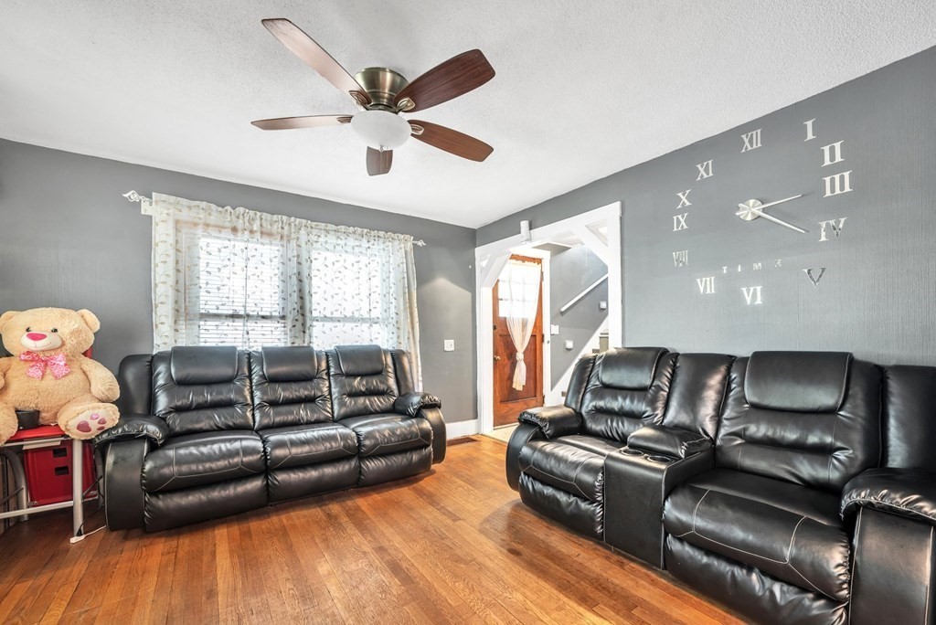 48 Schley Street Springfield, MA 01109 - Photo 17 of 41