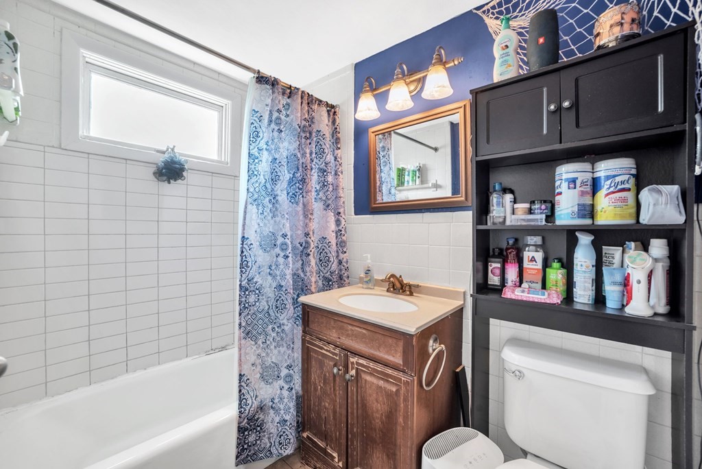 48 Schley Street Springfield, MA 01109 - Photo 20 of 41