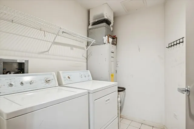 $350,000 | 1800 Dewes Street, Unit 305, Glenview, IL 60025