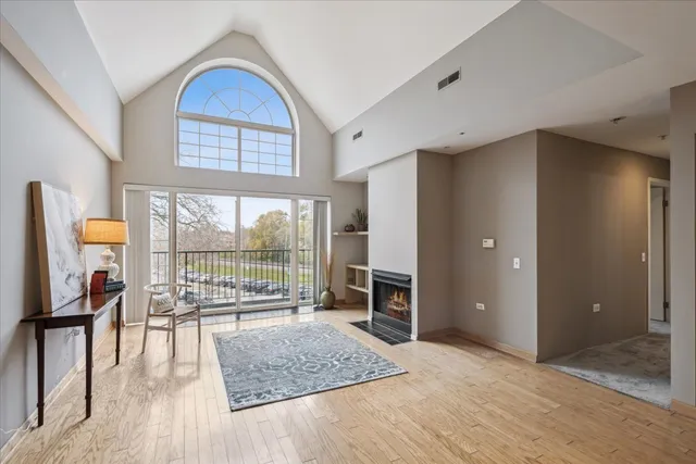 $350,000 | 1800 Dewes Street, Unit 305, Glenview, IL 60025