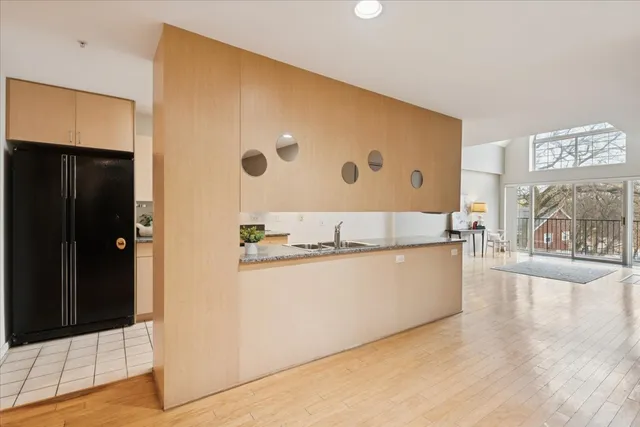 $350,000 | 1800 Dewes Street, Unit 305, Glenview, IL 60025