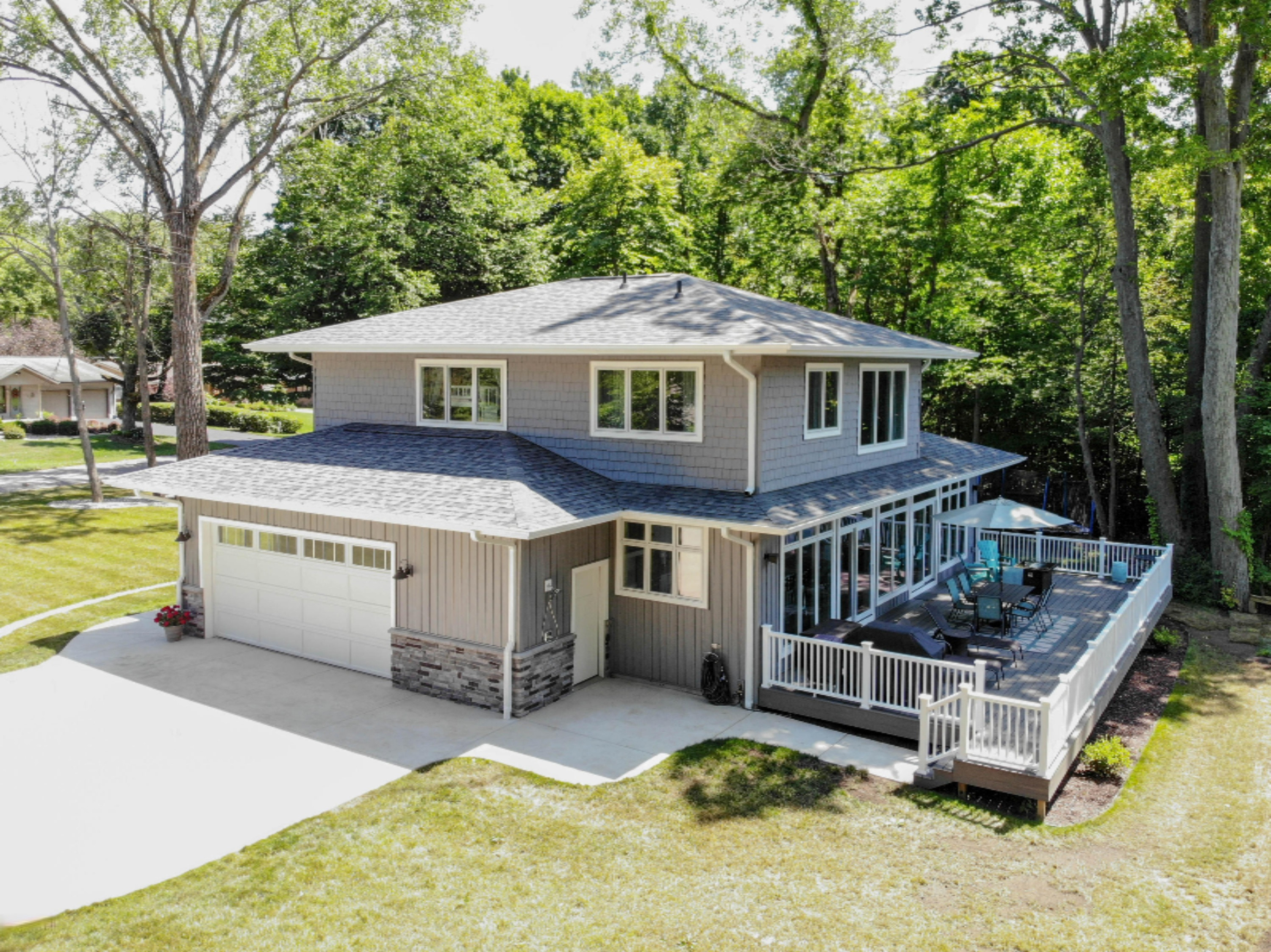 1060 Sylvan Road Benton Harbor, MI 49022 - Photo 33 of 57 1060_Sylvan_Drive_Sunshine_08