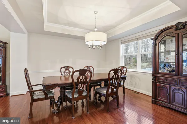 a view of a livingroom with furniture