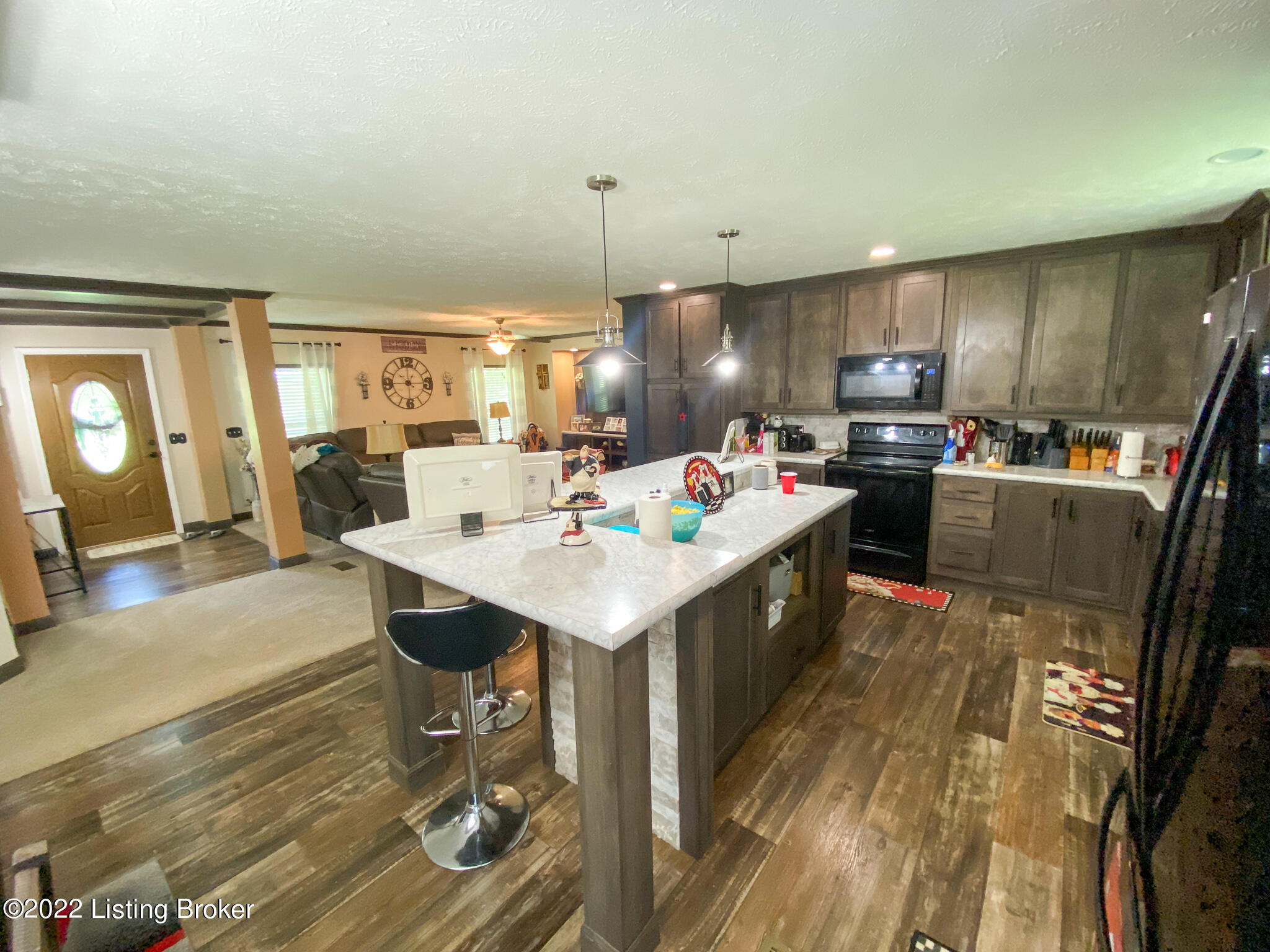 935 Frontage Road Leitchfield, KY 42754 - Photo 23 of 96 Island/bar