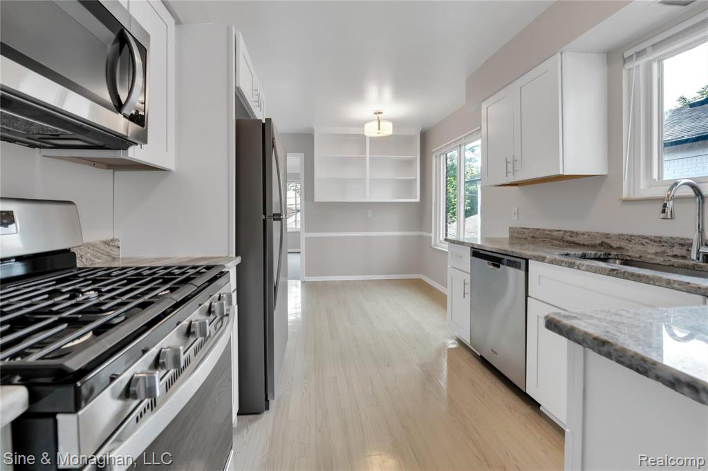 791 Harcourt Road Grosse Pointe, MI 48230 - Photo 9 of 40