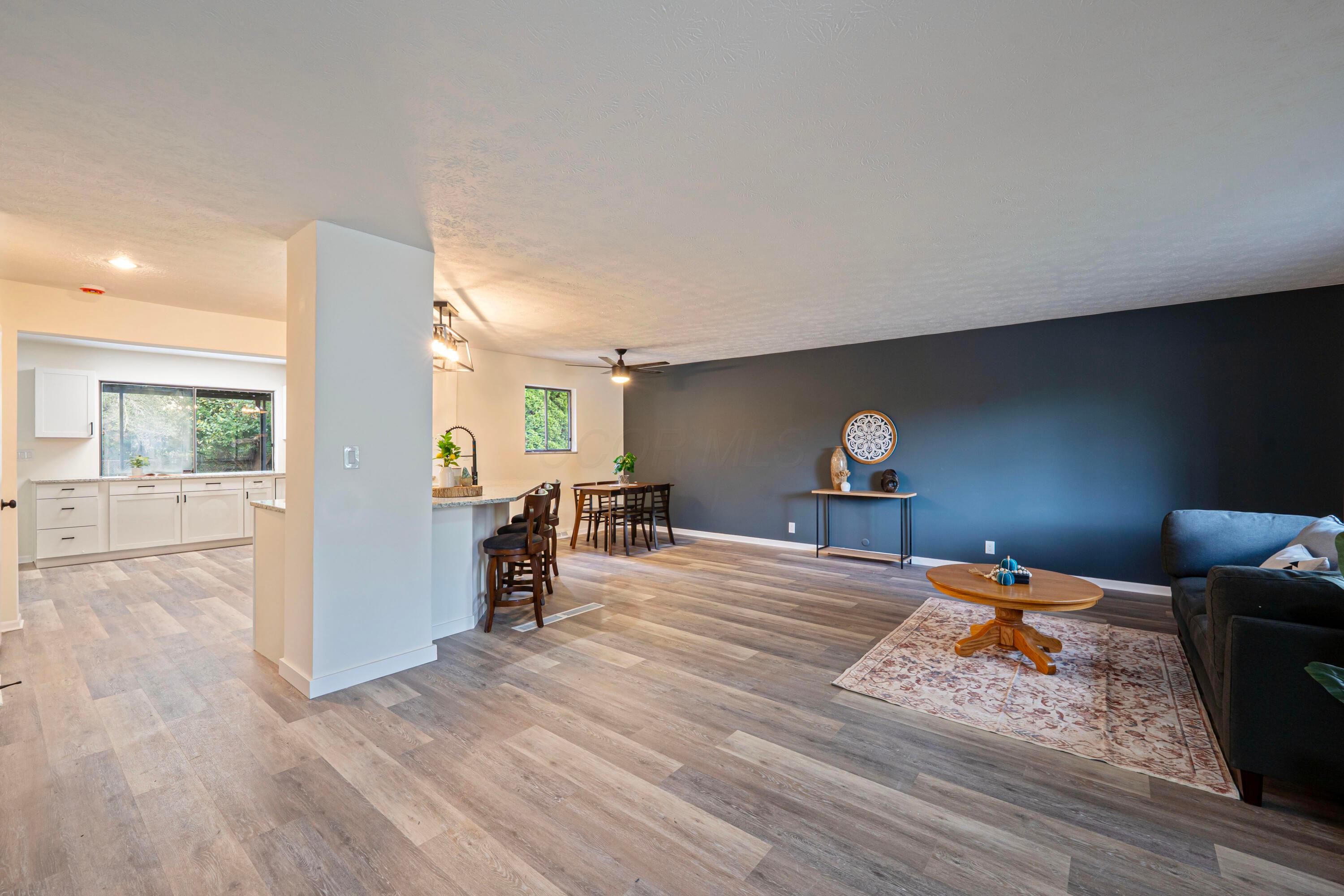 560 South Kellner Road Columbus, OH 43209 - Photo 15 of 32 livingroom1