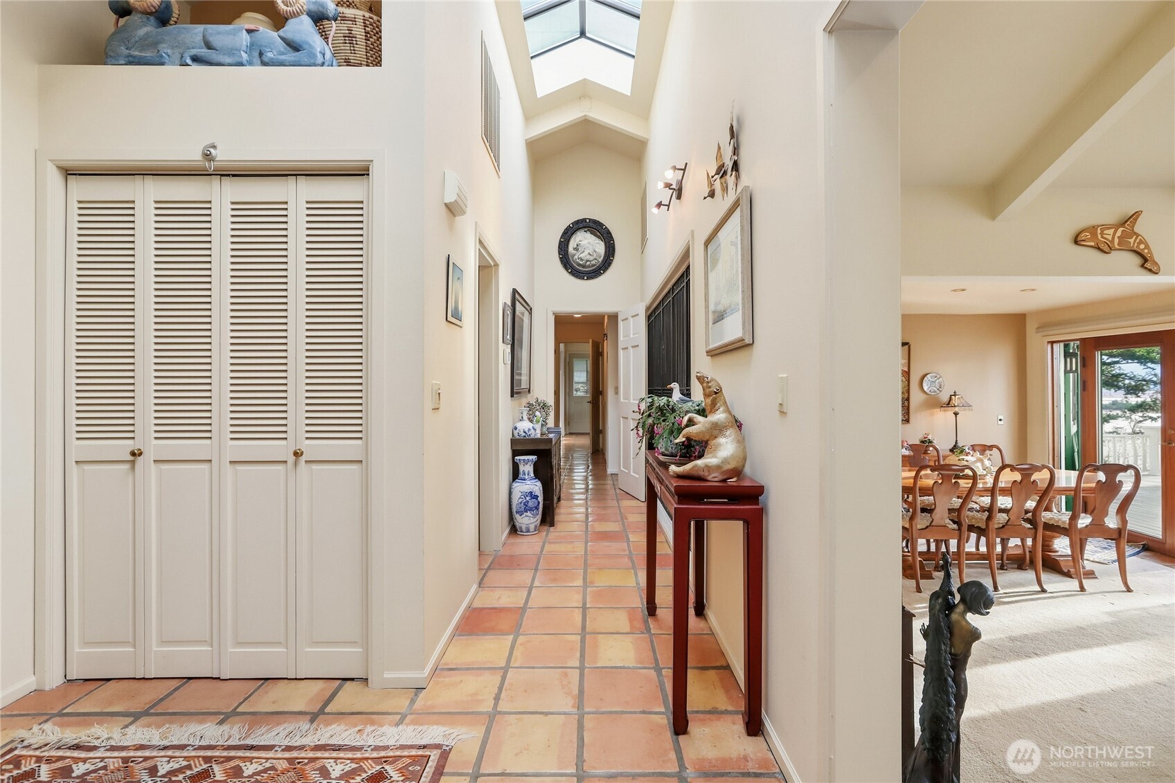 736 Tillamuk Drive La Conner, WA 98257 - Photo 24 of 34 a view of living room