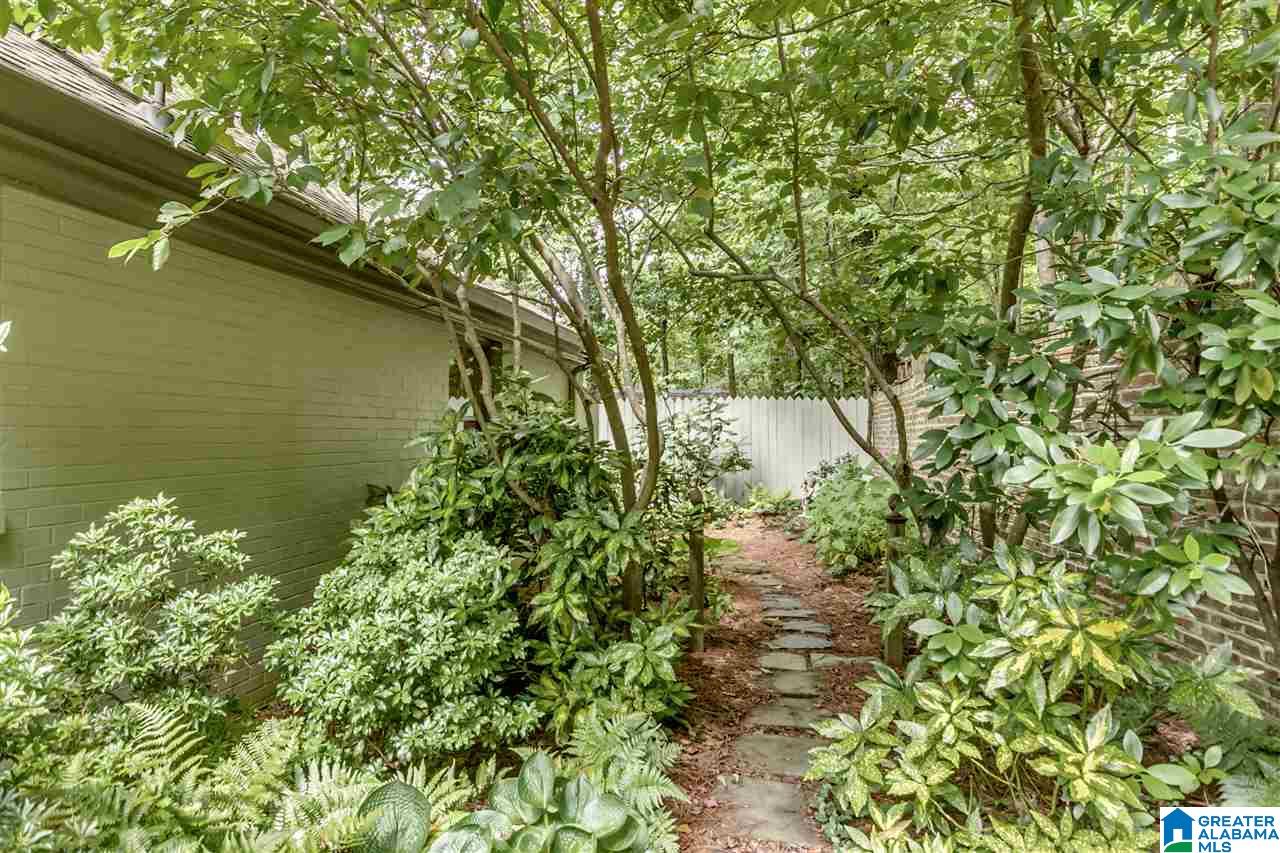 3649 Brookwood Road Birmingham, AL 35223 - Photo 8 of 47
