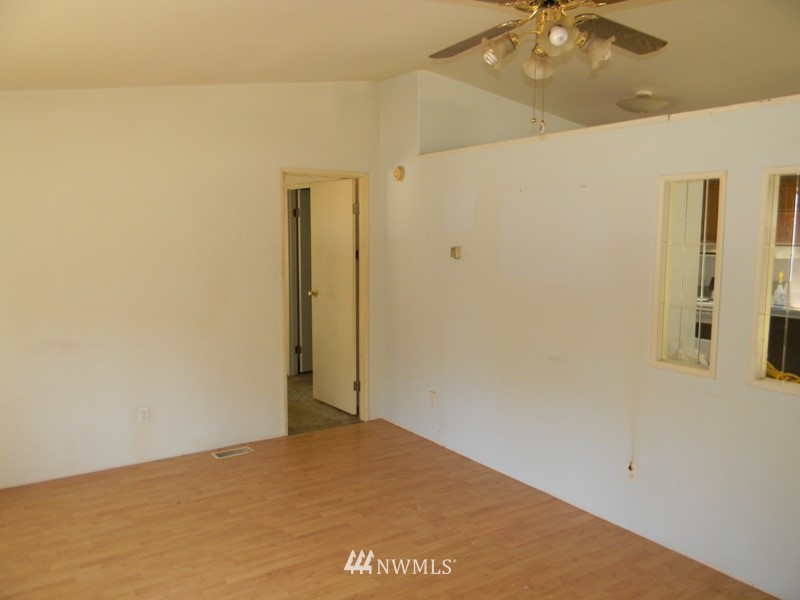 24003 Martin Road Sedro-Woolley, WA 98284 - Photo 6 of 15 Gallery Image 6