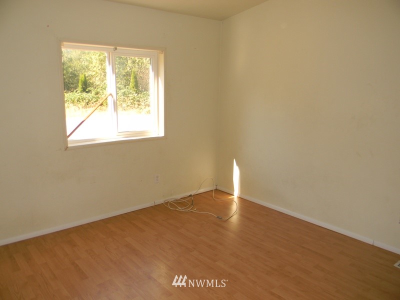24003 Martin Road Sedro-Woolley, WA 98284 - Photo 8 of 15 Gallery Image 8