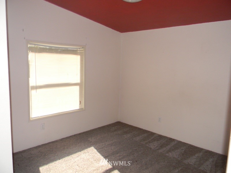 24003 Martin Road Sedro-Woolley, WA 98284 - Photo 9 of 15 Gallery Image 9