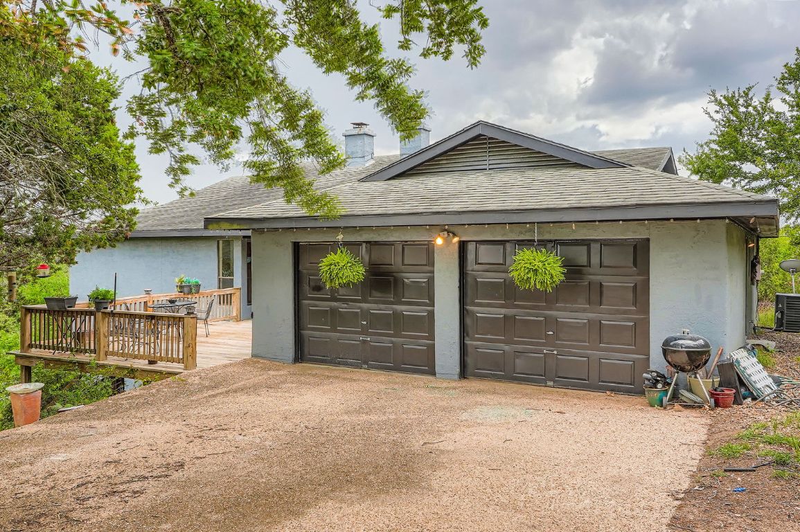 760 Skyline Ridge Lookout Wimberley, TX 78676 - Photo 32 of 40 Garage with driveway