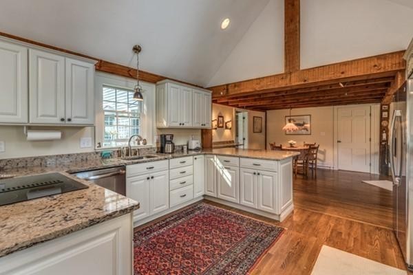 786 Bay Road Hamilton, MA 01982 - Photo 7 of 28 Gallery Image 7