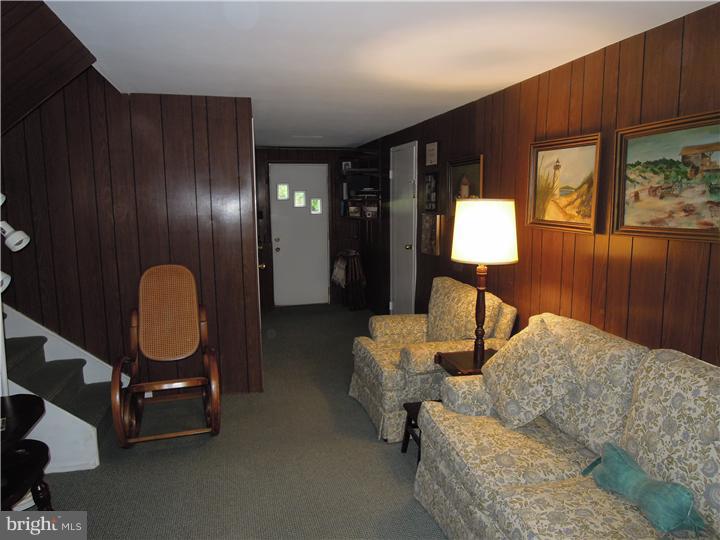 2456 Klockner Road Hamilton, NJ 08690 - Photo 15 of 18 Family Room