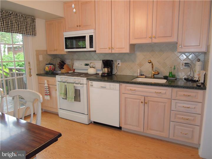 2456 Klockner Road Hamilton, NJ 08690 - Photo 7 of 18 Kitchen
